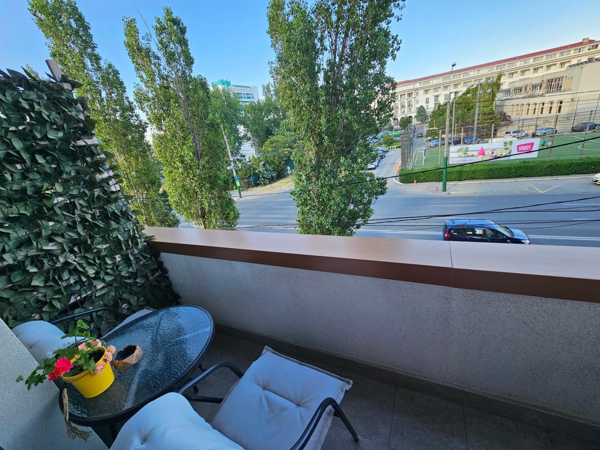 Andrew'S Apartment Central Мамая Екстер'єр фото