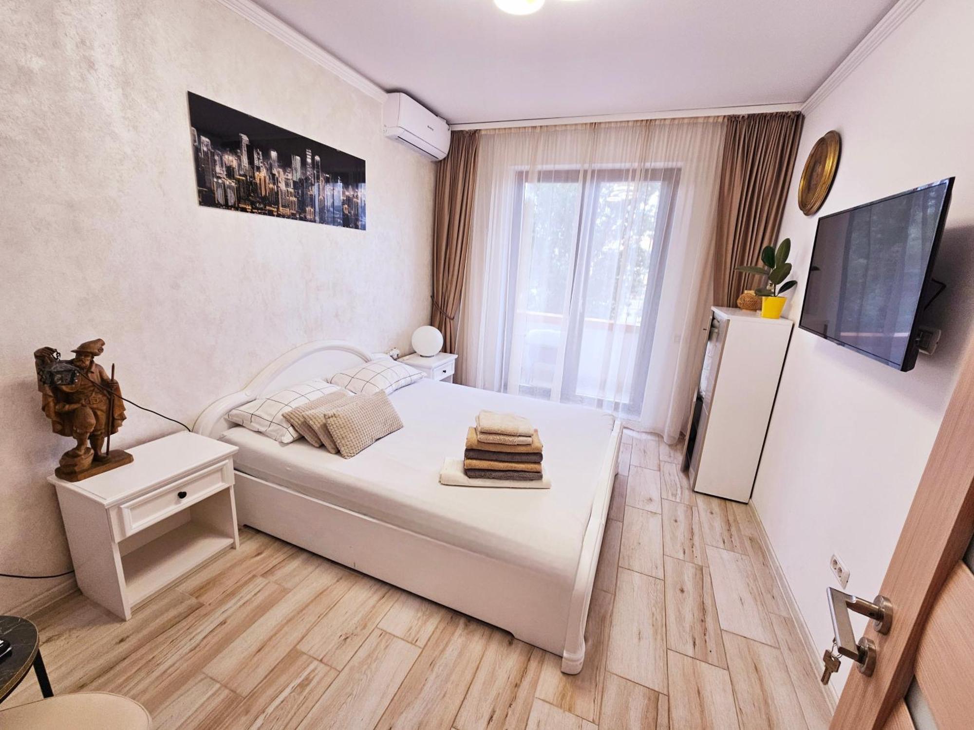 Andrew'S Apartment Central Мамая Екстер'єр фото